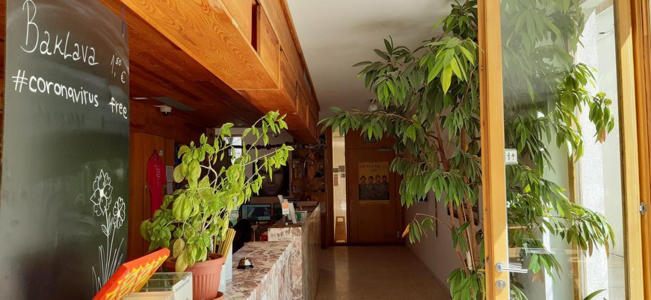 Hotel Gracanica Extérieur photo